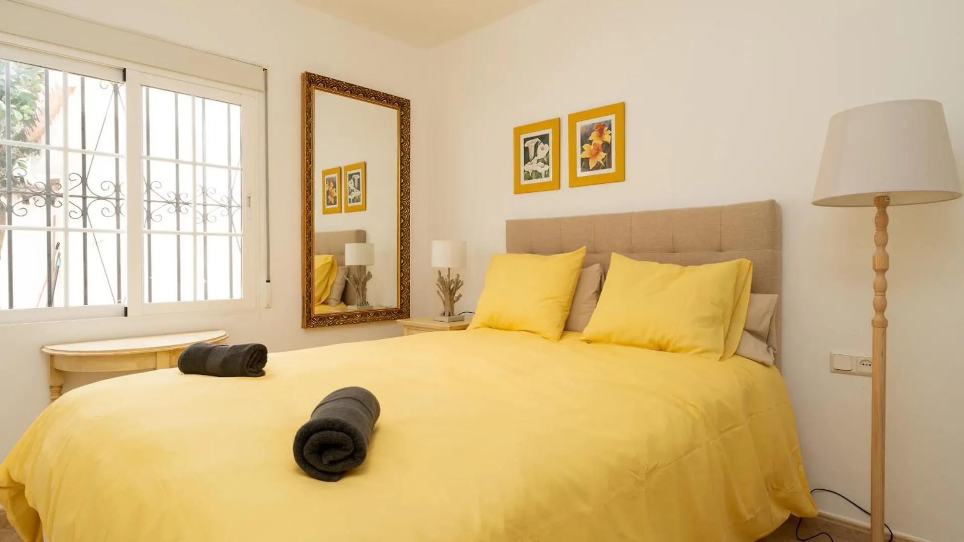 Charming Two Bedroom House Close To The Sea Marbella Ferienhaus
